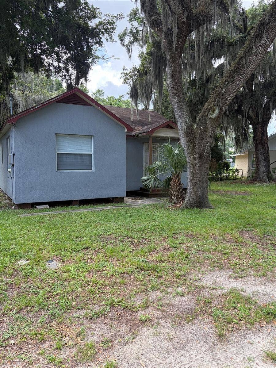 915 WINCHESTER STREET, Daytona Beach, FL 32114