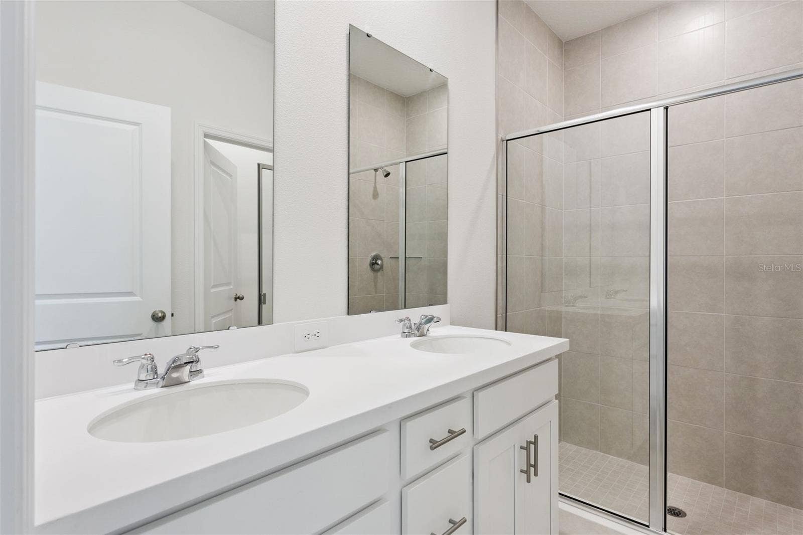 4275 DARBY COURT, Eustis, FL 32736