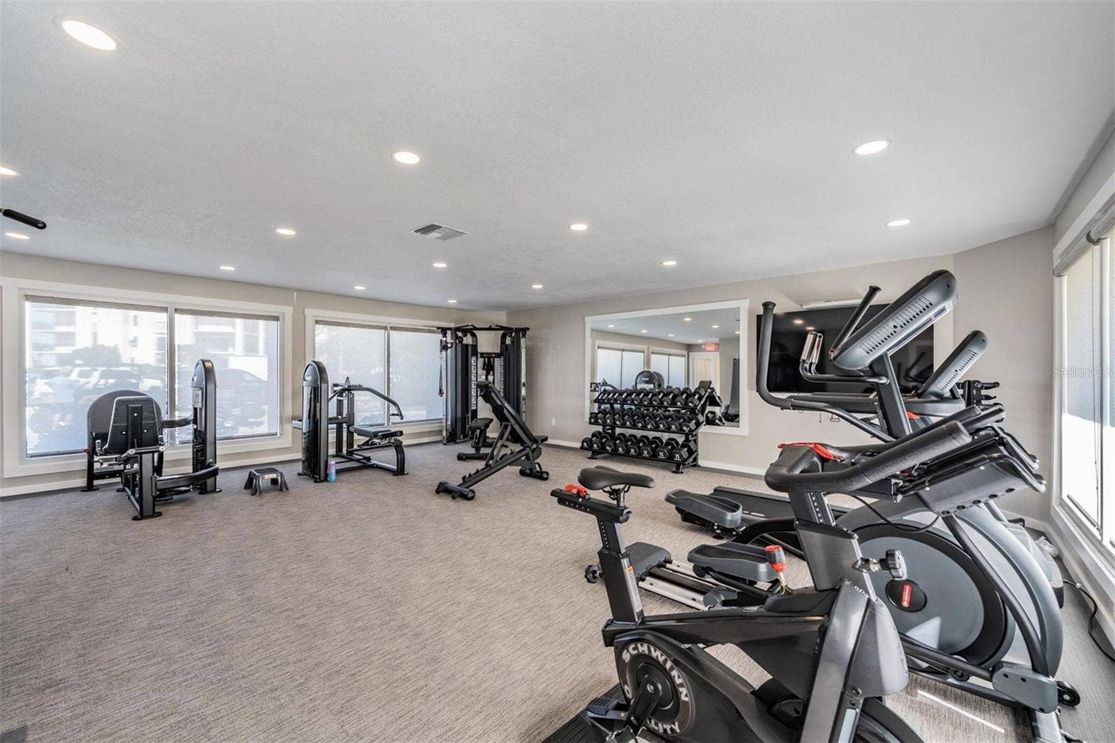 243 MARINER DRIVE, #243, Tarpon Springs, FL 34689 All the Necessary Equipment for your Daily Workout