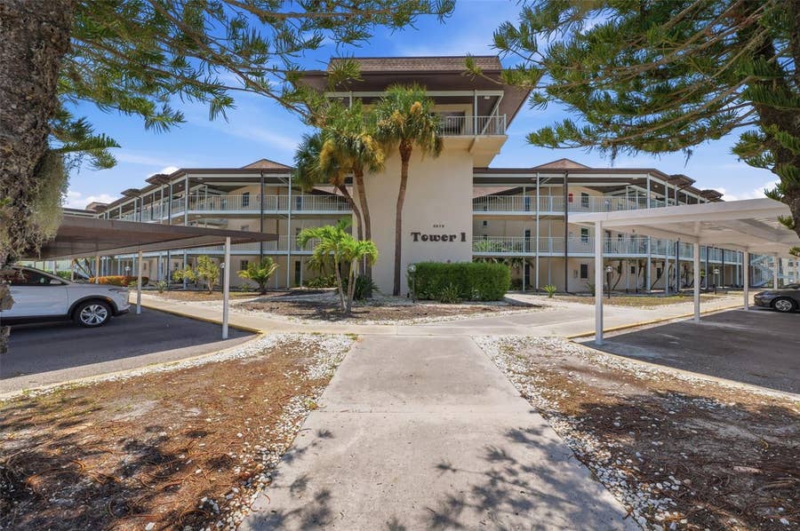 Property photo for 4678 MARINE PARKWAY, #105, New Port Richey, FL