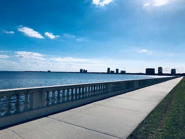 Bayshore Walk