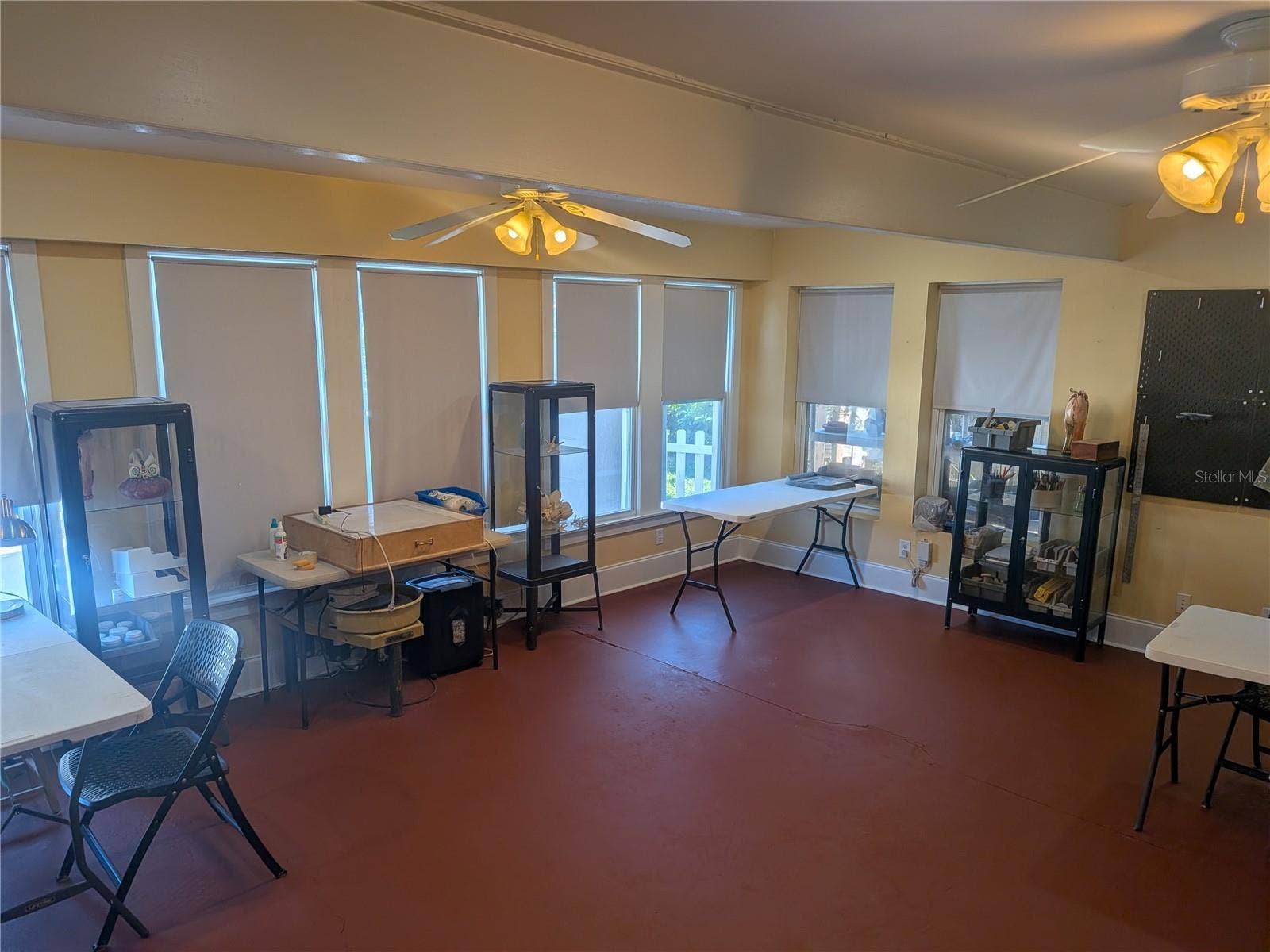 410 E PARK STREET, Lakeland, FL 33803 410 E PARK STREET, Lakeland, FL 33803