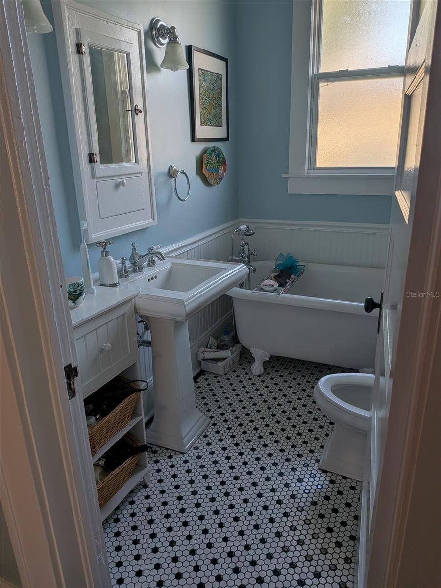 410 E PARK STREET, Lakeland, FL 33803 410 E PARK STREET, Lakeland, FL 33803
