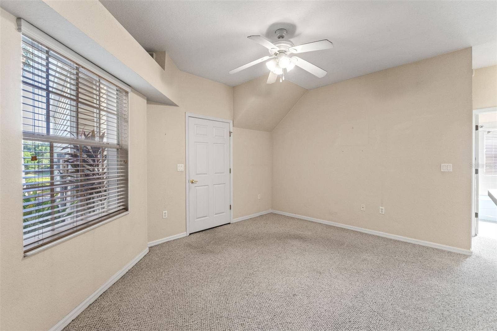1920 HAMMOCKS AVENUE, #1002, Lutz, FL 33549