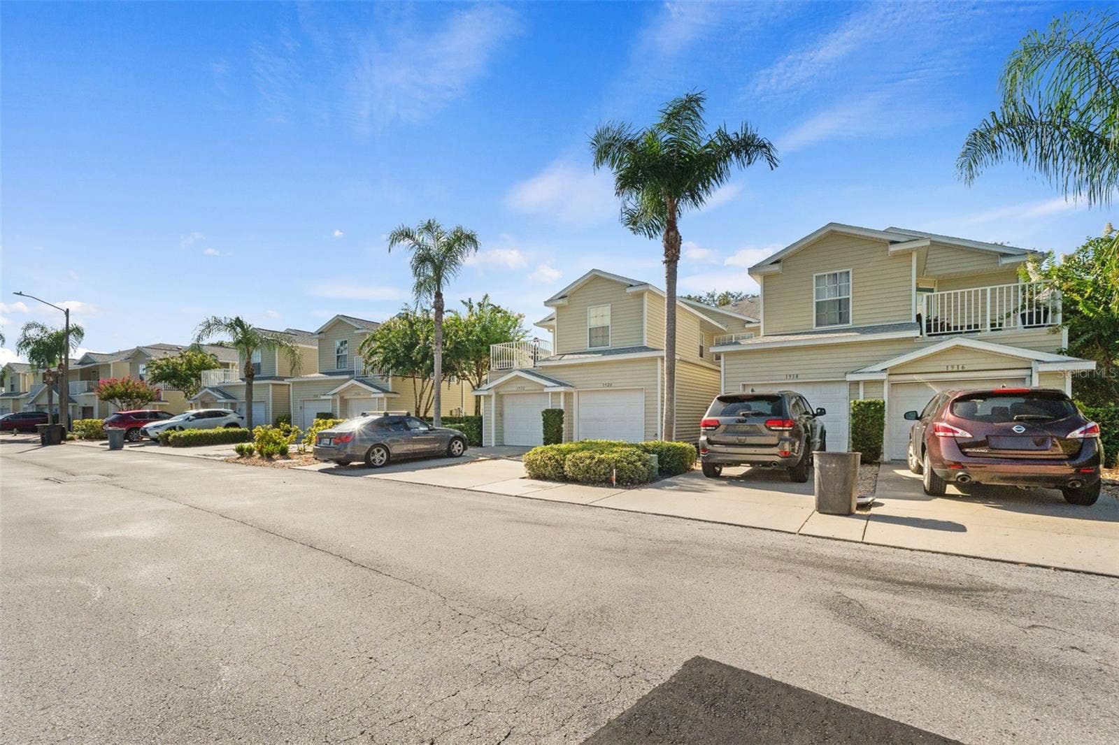 1920 HAMMOCKS AVENUE, #1002, Lutz, FL 33549