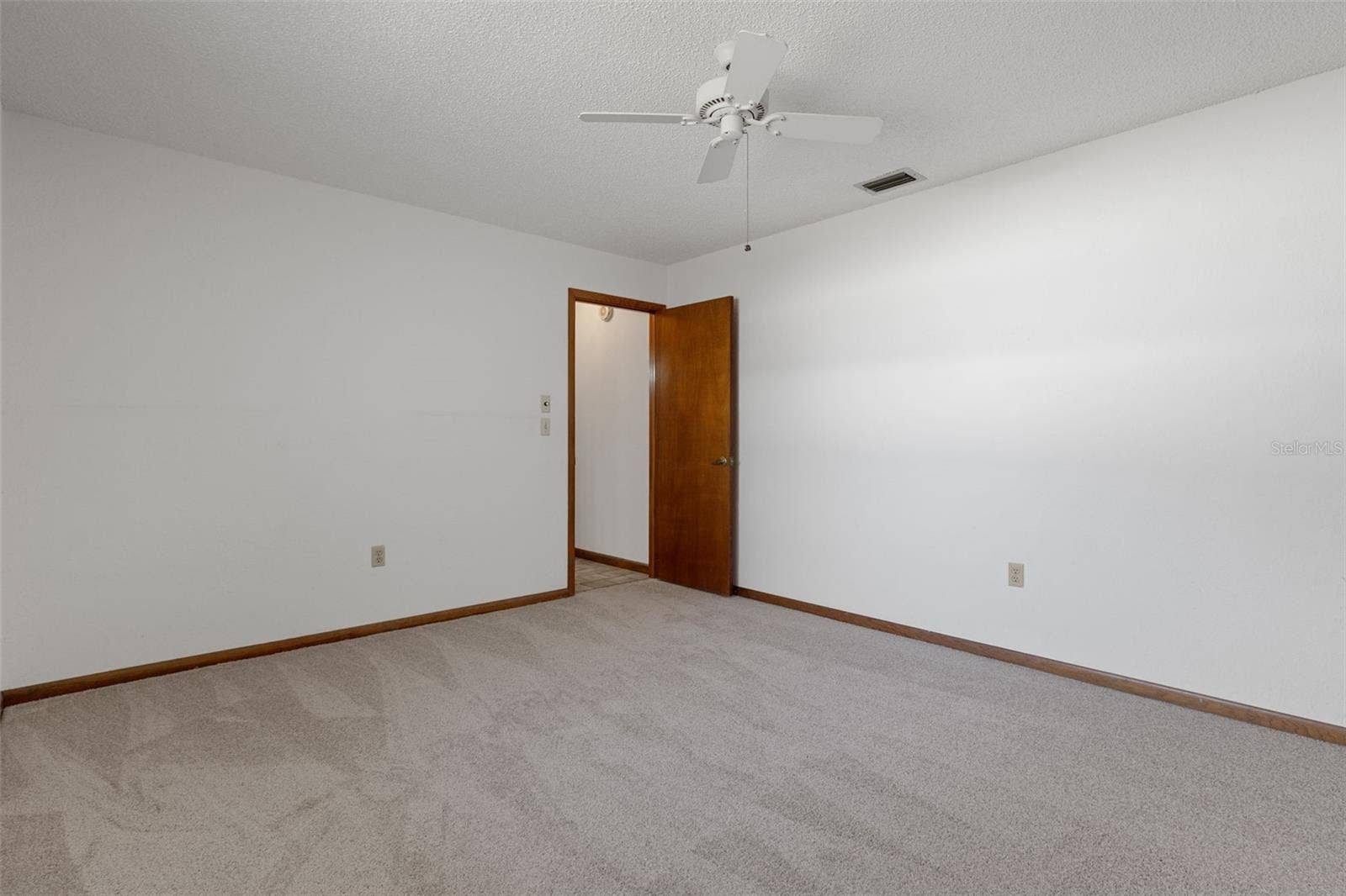 9009 HEATHER BOULEVARD, Weeki Wachee, FL 34613 Guest Bedroom