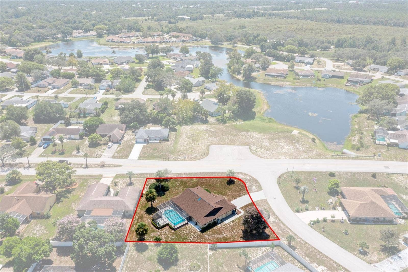 9009 HEATHER BOULEVARD, Weeki Wachee, FL 34613 Outline of the property