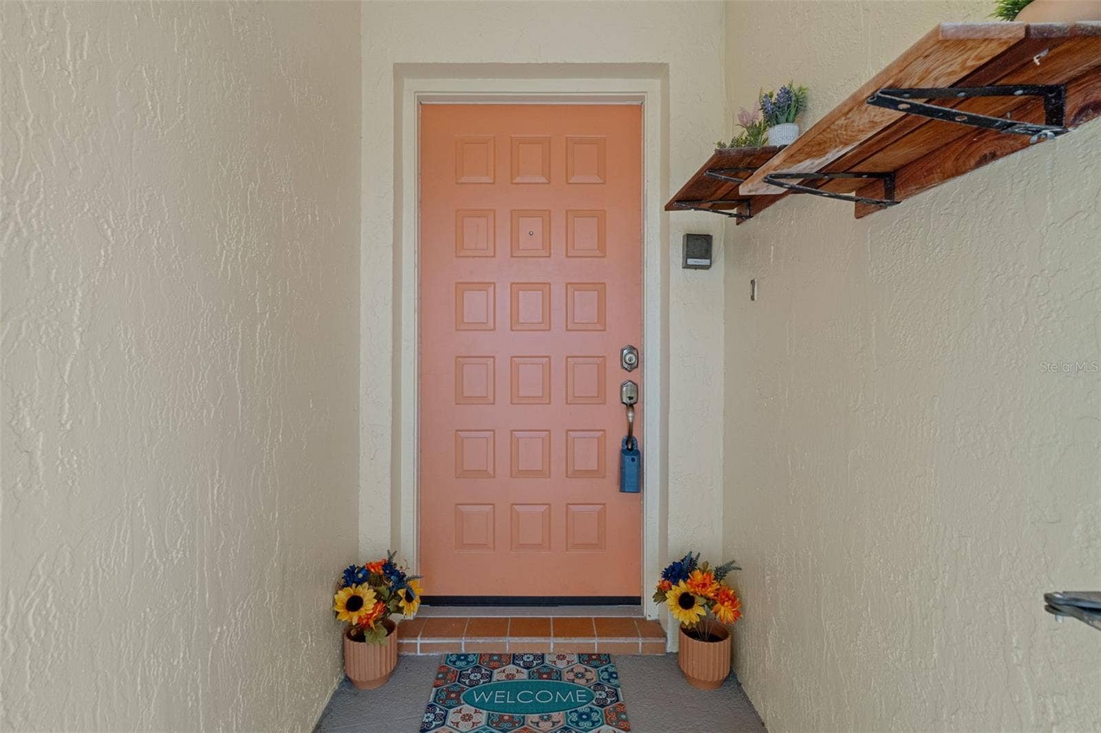 9009 HEATHER BOULEVARD, Weeki Wachee, FL 34613 Screened in entry to the front door