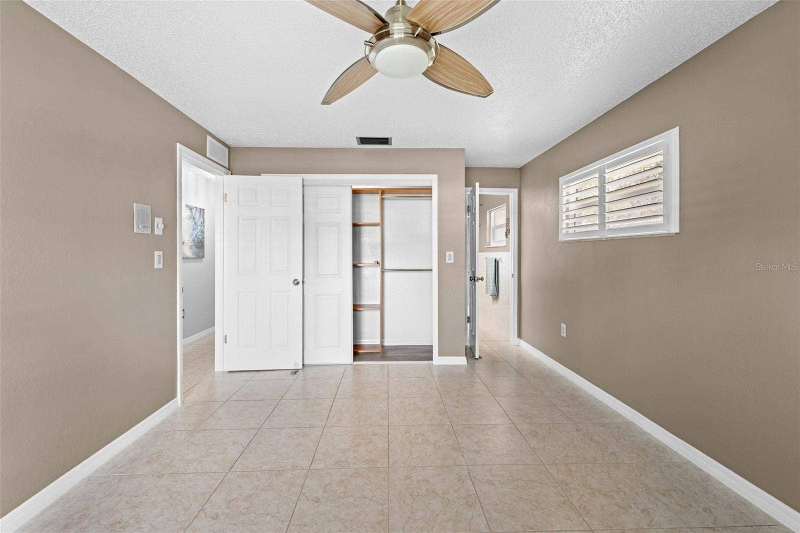 11238 KODIAK WREN ROAD, Weeki Wachee, FL 34614 11238 KODIAK WREN ROAD, Weeki Wachee, FL 34614