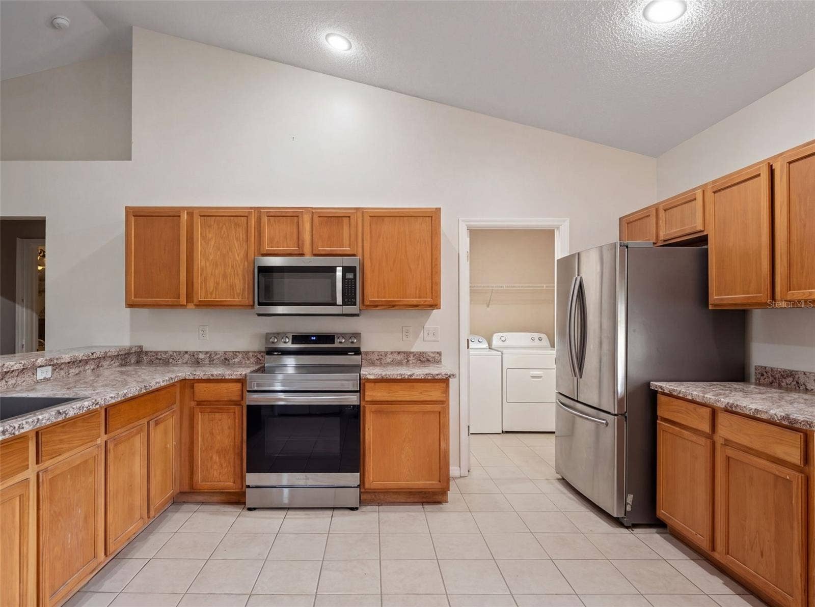 8014 CARDINAL WINDS LANE, Mascotte, FL 34753 8014 CARDINAL WINDS LANE, Mascotte, FL 34753