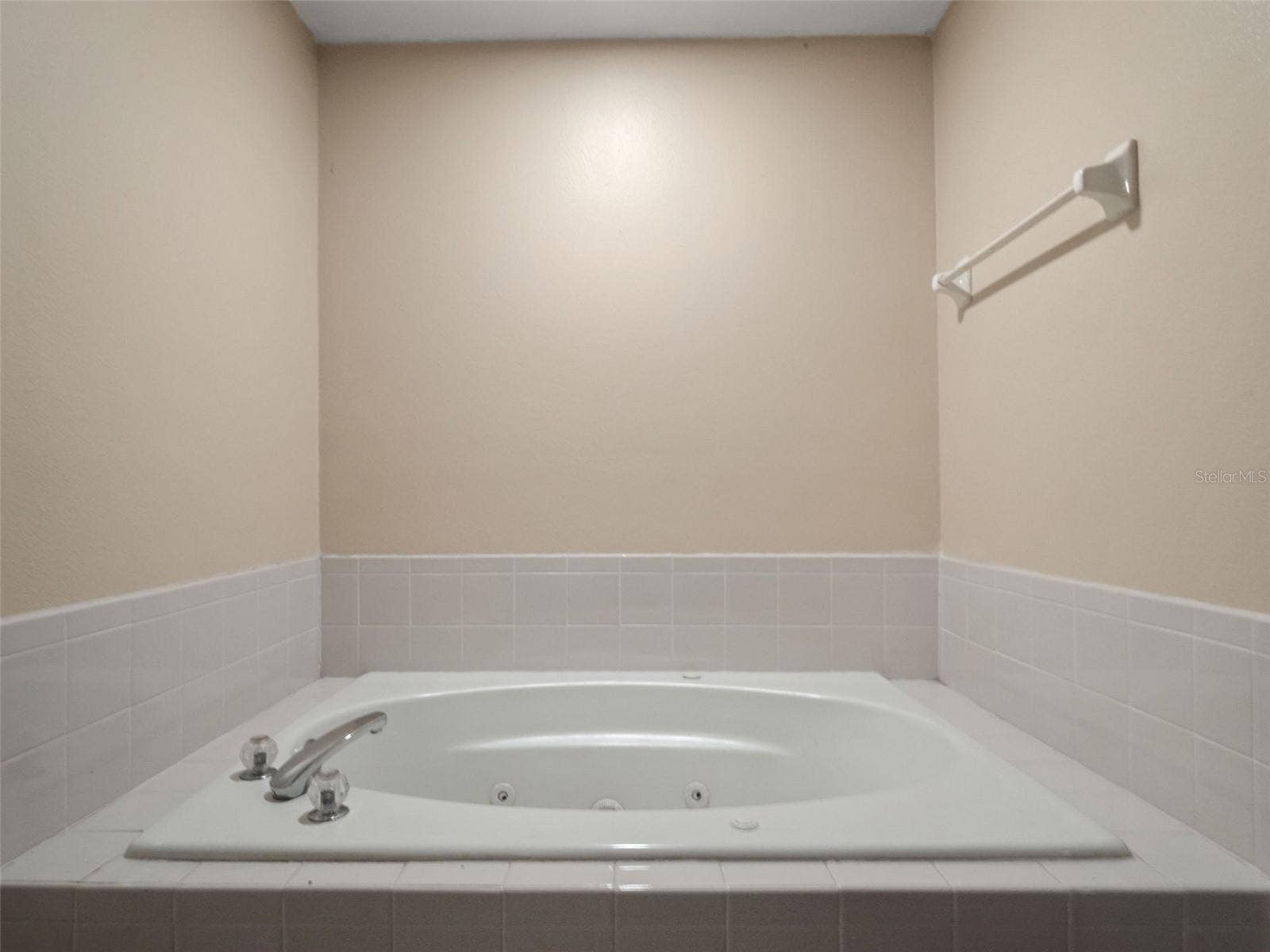 8014 CARDINAL WINDS LANE, Mascotte, FL 34753 8014 CARDINAL WINDS LANE, Mascotte, FL 34753