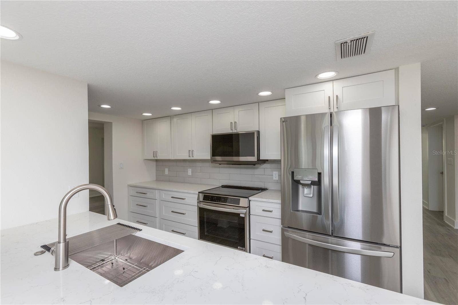 5303 SEA FOREST DRIVE, New Port Richey, FL 34652 5303 SEA FOREST DRIVE, New Port Richey, FL 34652