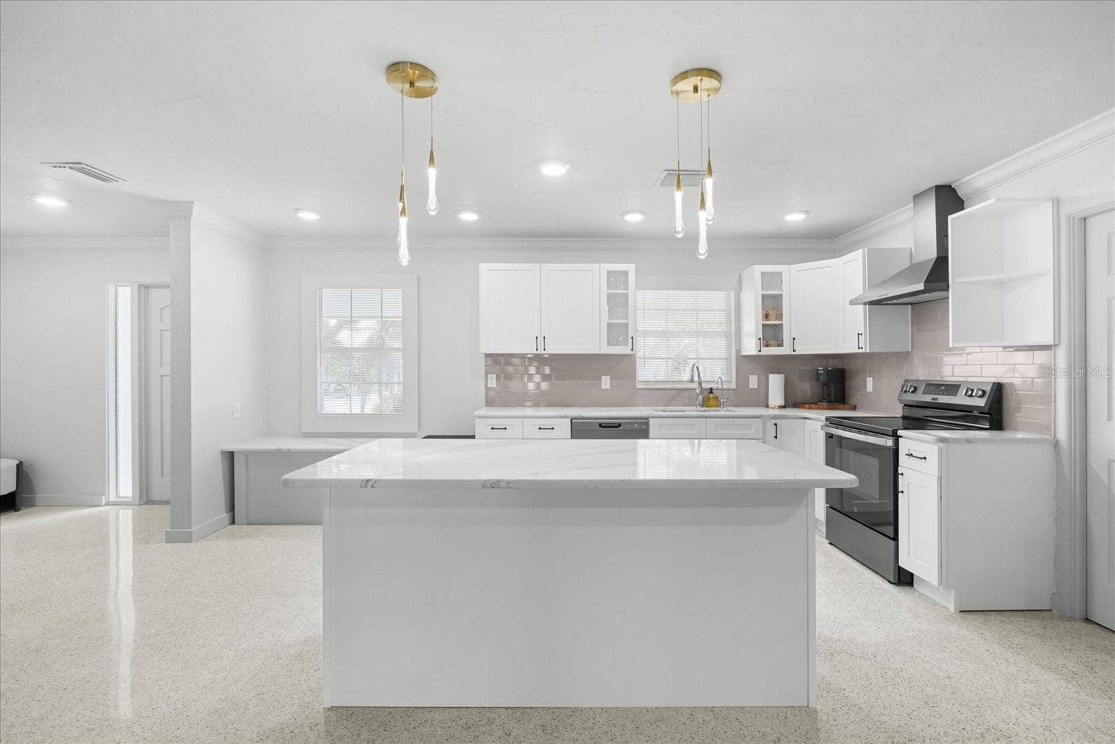 10001 S YACHT CLUB DRIVE, Treasure Island, FL 33706 10001 S YACHT CLUB DRIVE, Treasure Island, FL 33706