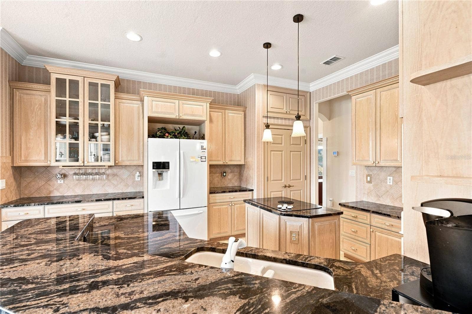 9271 WESTSHORE DRIVE, Weeki Wachee, FL 34613 Kitchen