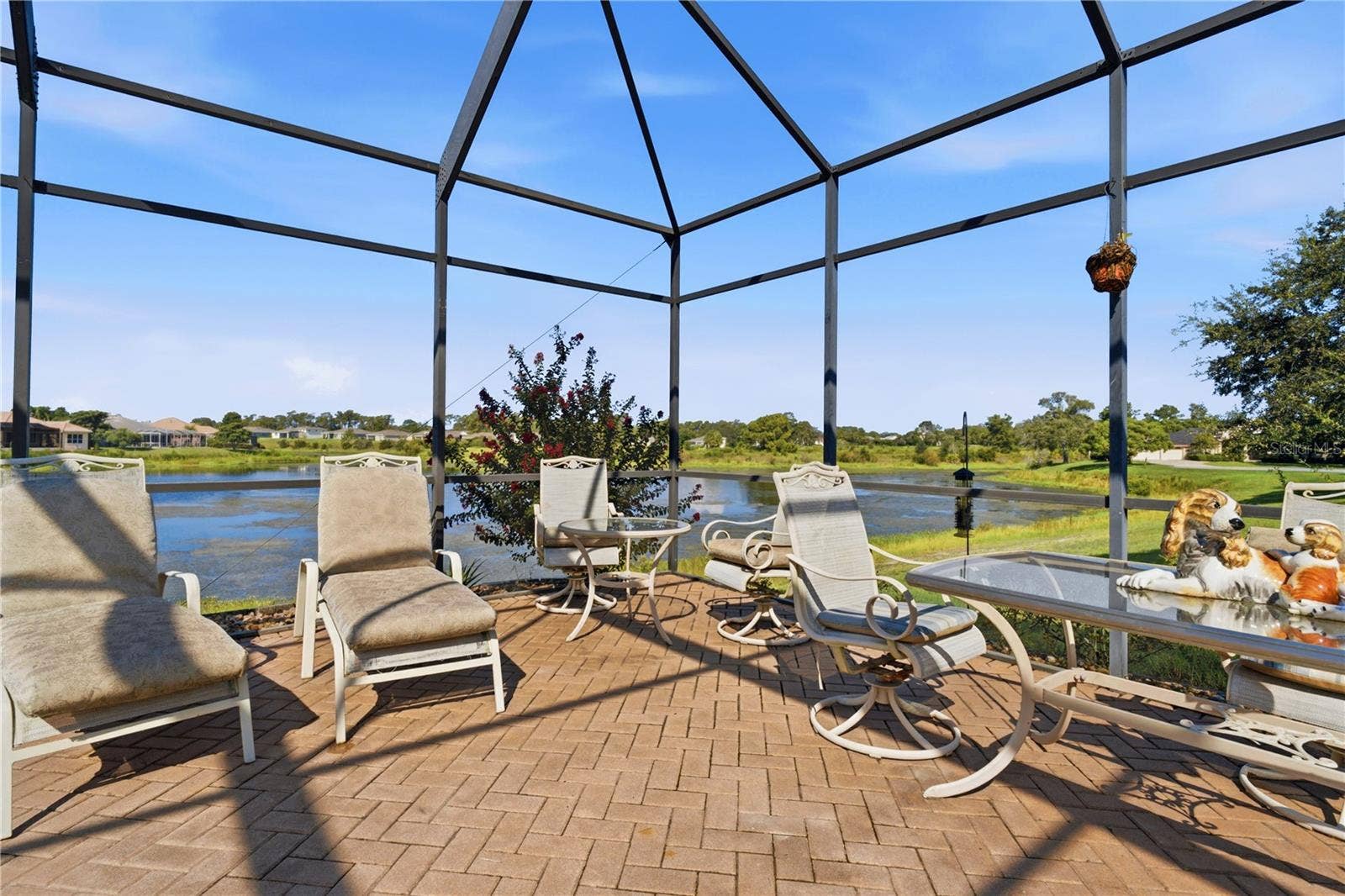 9271 WESTSHORE DRIVE, Weeki Wachee, FL 34613 Screened Lanai with lake view