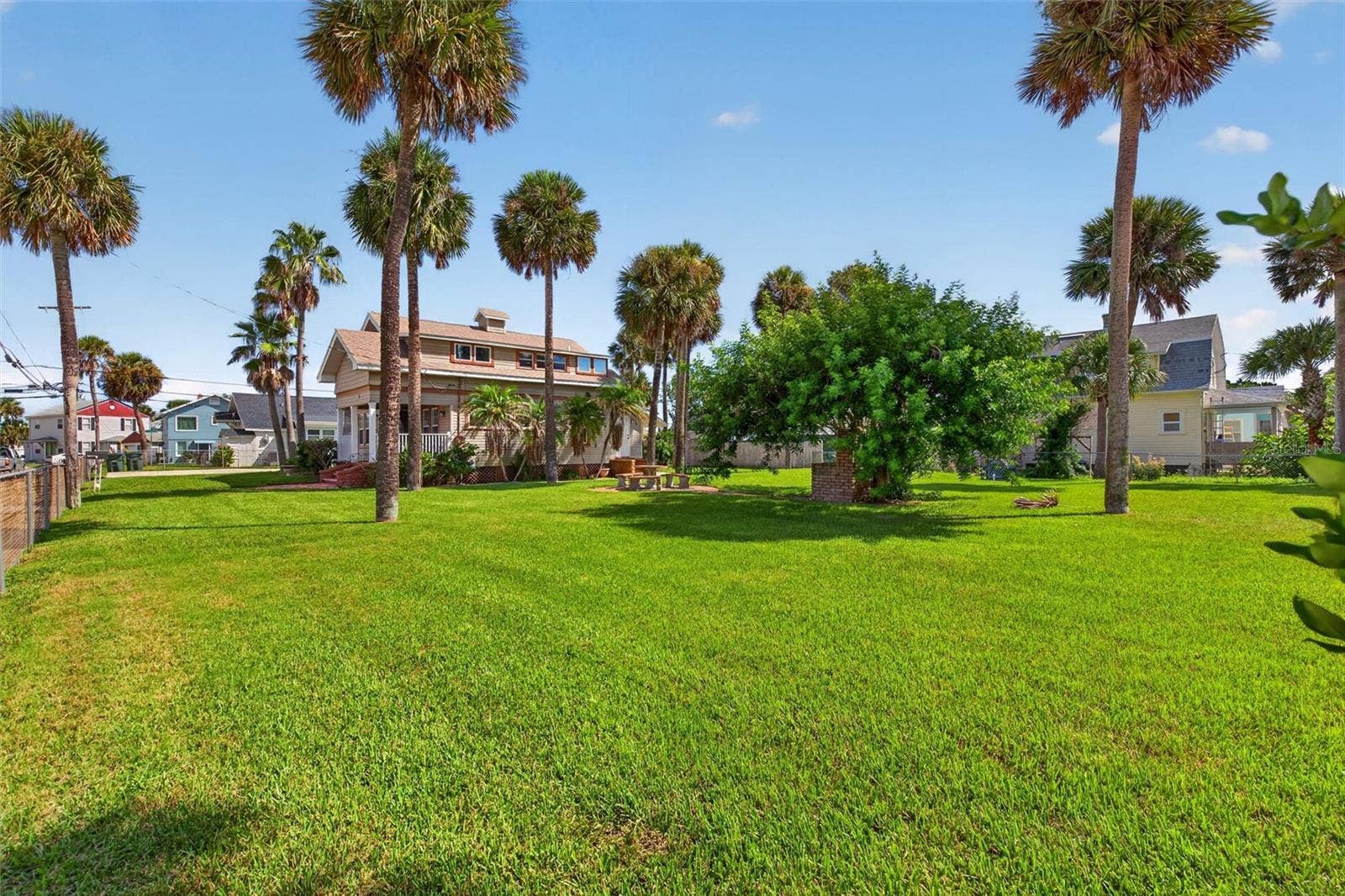 409 S GRANDVIEW AVENUE, Daytona Beach, FL 32118 409 S GRANDVIEW AVENUE, Daytona Beach, FL 32118