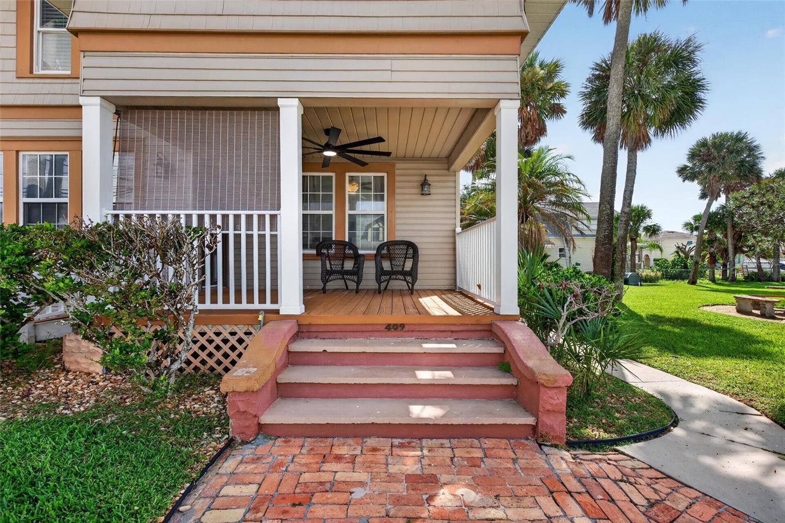 409 S GRANDVIEW AVENUE, Daytona Beach, FL 32118 409 S GRANDVIEW AVENUE, Daytona Beach, FL 32118