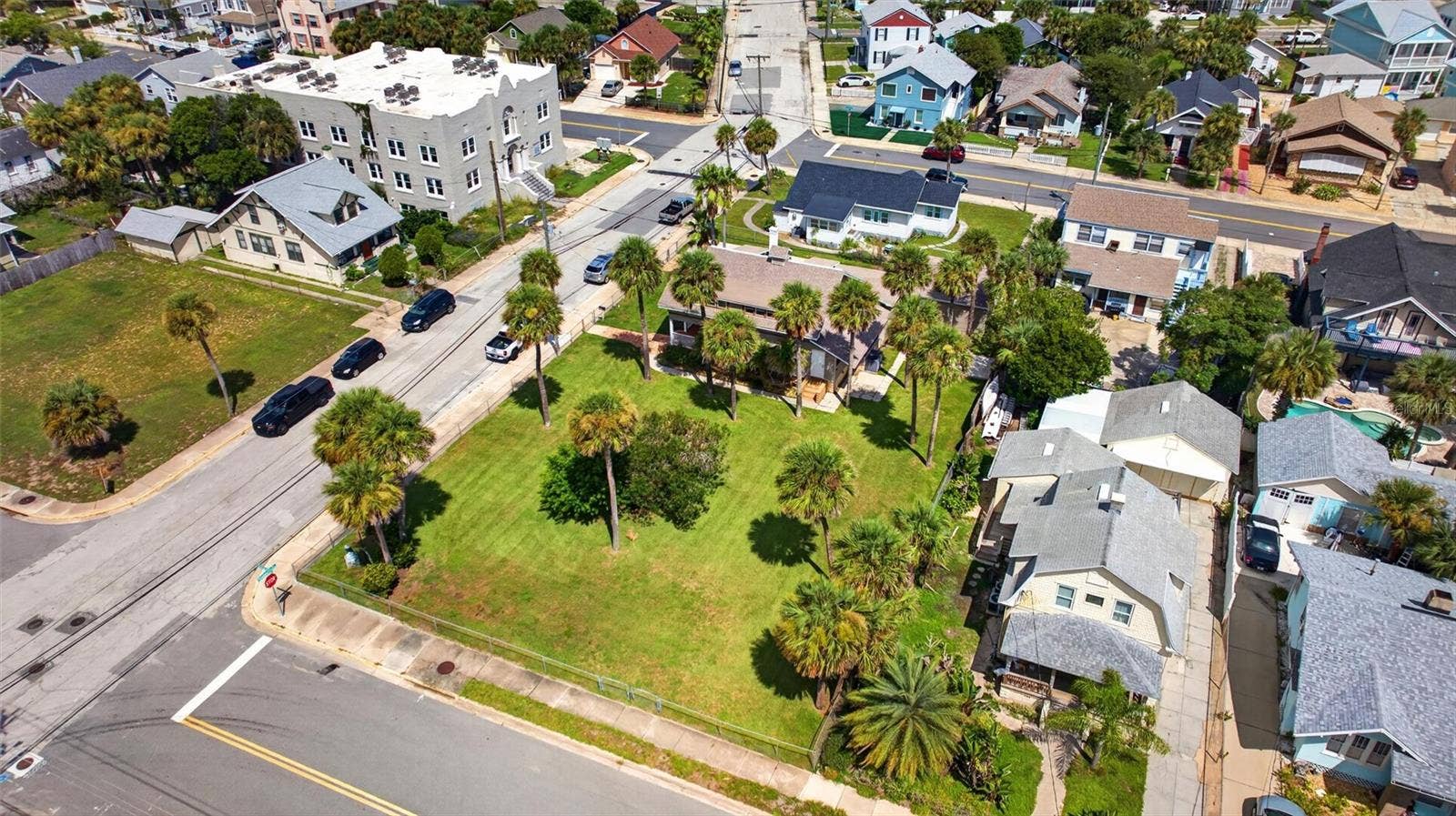 409 S GRANDVIEW AVENUE, Daytona Beach, FL 32118 409 S GRANDVIEW AVENUE, Daytona Beach, FL 32118
