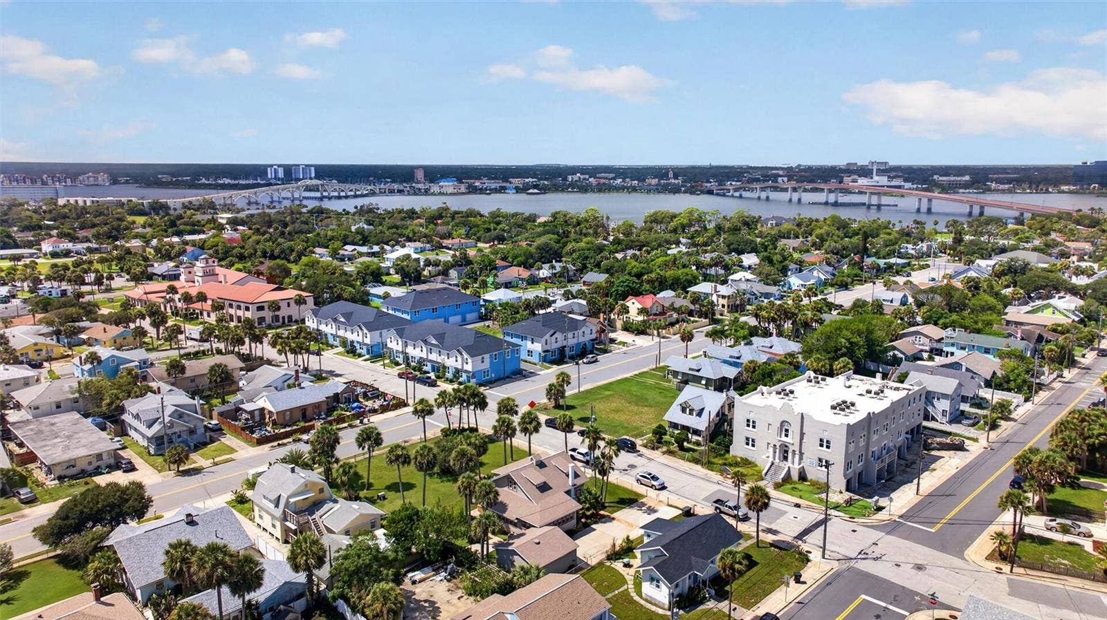 409 S GRANDVIEW AVENUE, Daytona Beach, FL 32118 409 S GRANDVIEW AVENUE, Daytona Beach, FL 32118