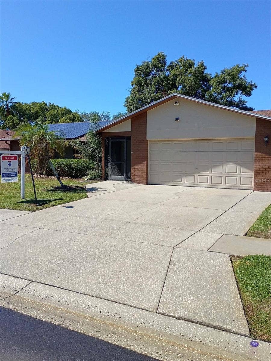 Property photo for 914 HARBOR CIRCLE, Palm Harbor, FL