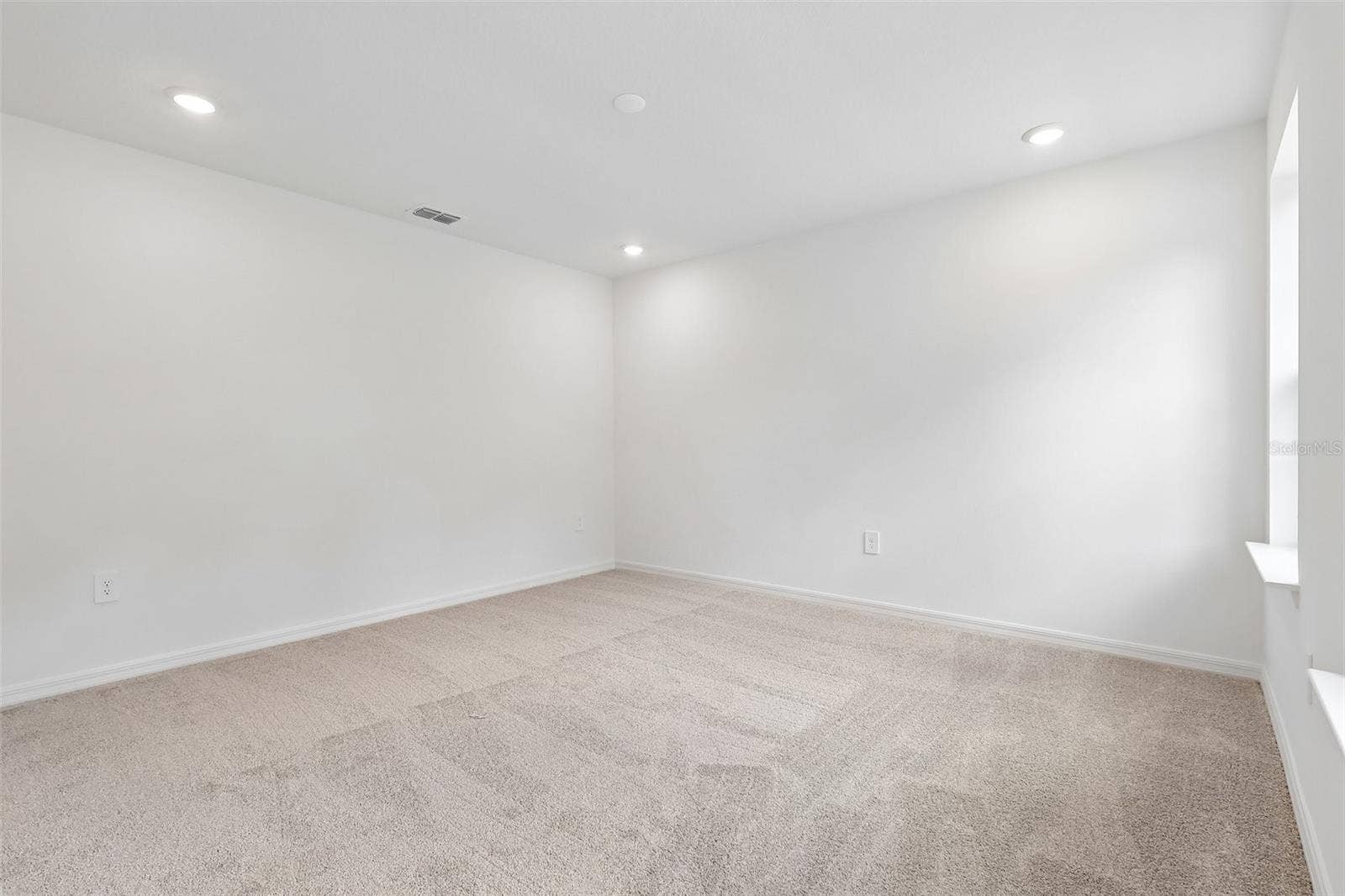 4272 DARBY COURT, Eustis, FL 32736