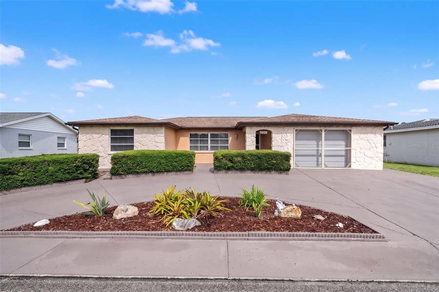 Property photo for 9926 LAKESIDE LANE, Port Richey, FL