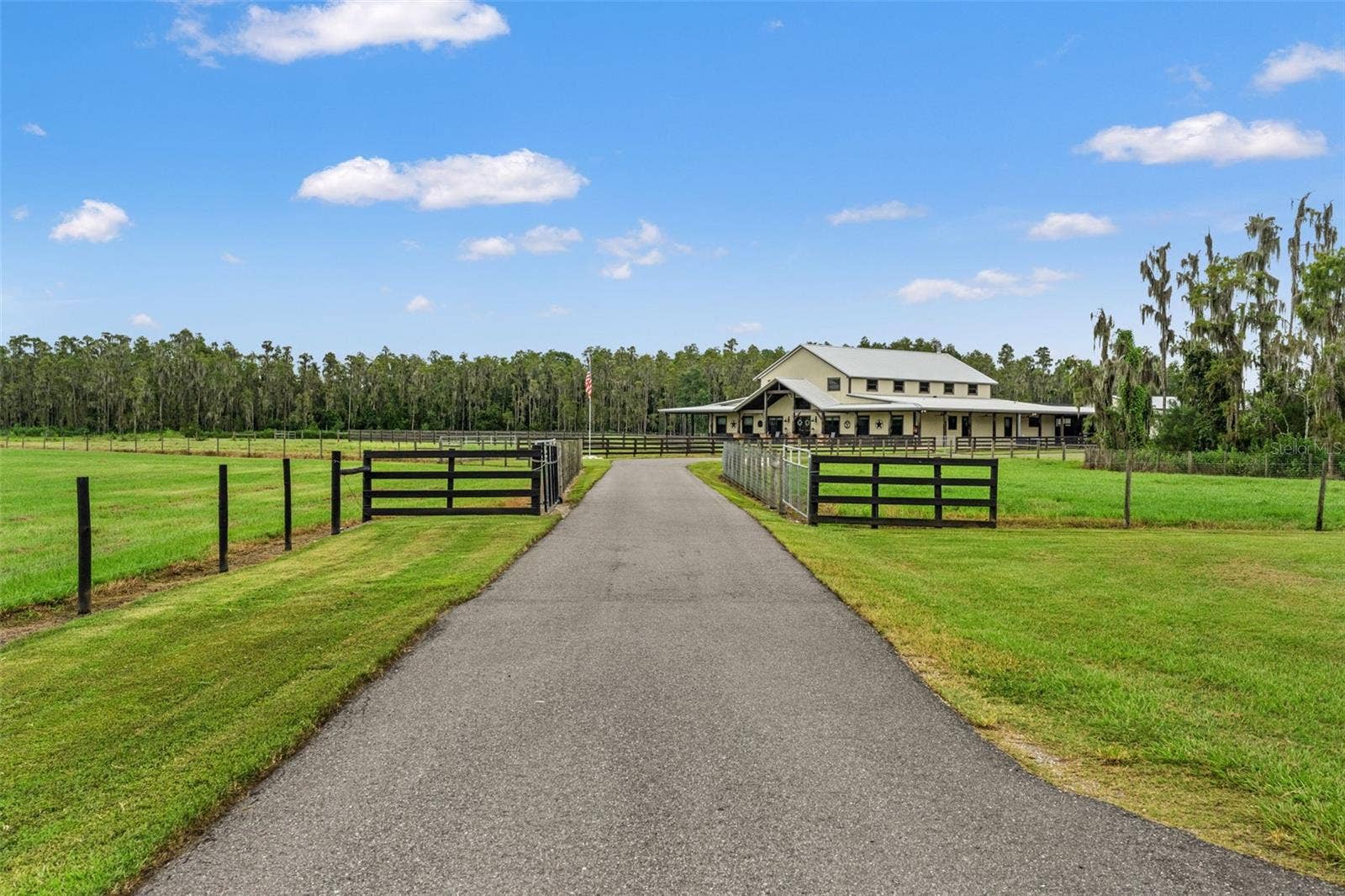 11657 MOORE ROAD, Lakeland, FL 33809 11657 MOORE ROAD, Lakeland, FL 33809