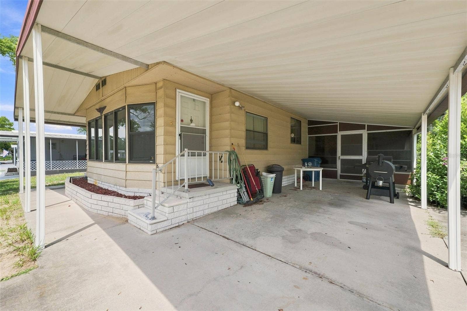 8150 MODENA AVENUE, Brooksville, FL 34613 Garage