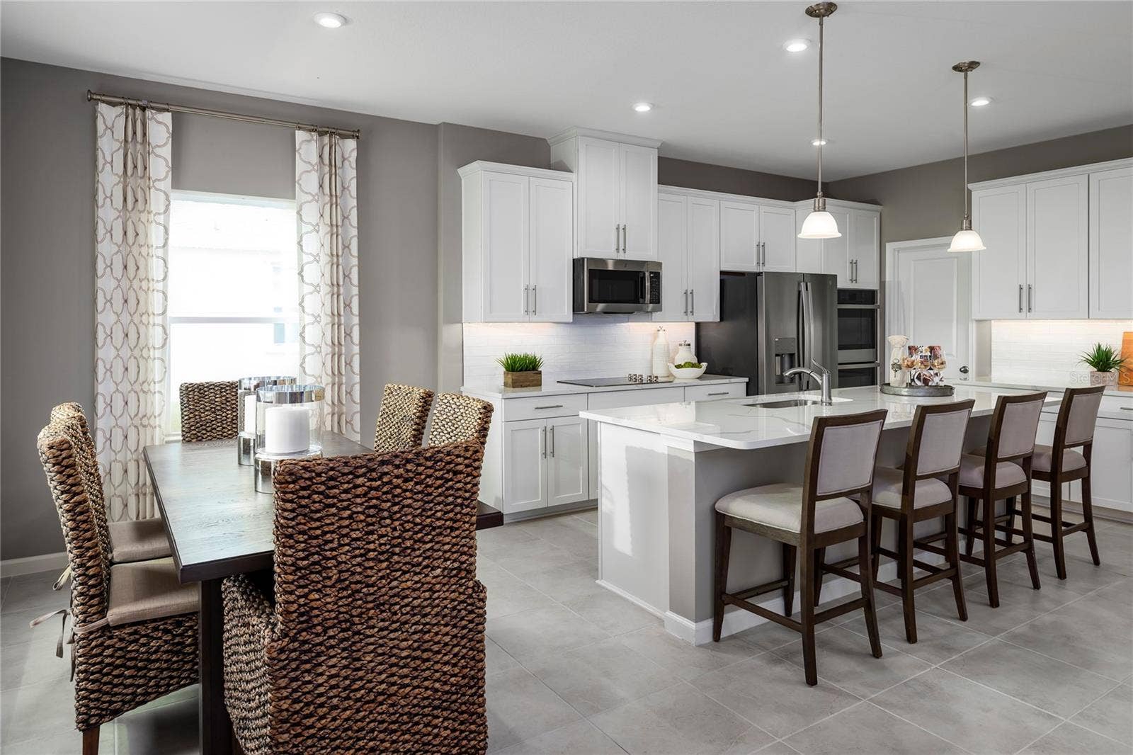 8628 SWAN VIEW CIRCLE, Leesburg, FL 34788 8628 SWAN VIEW CIRCLE, Leesburg, FL 34788