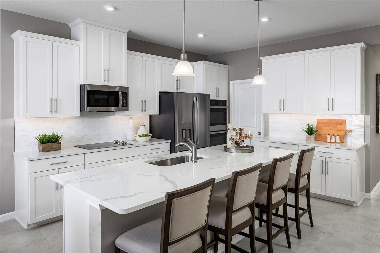 8628 SWAN VIEW CIRCLE, Leesburg, FL 34788 8628 SWAN VIEW CIRCLE, Leesburg, FL 34788