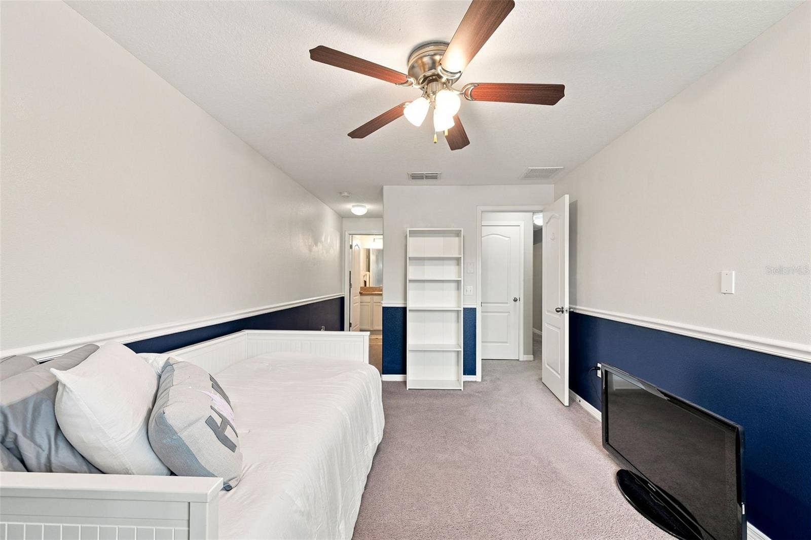 9755 TRUMPET VINE LOOP, New Port Richey, FL 34655 9755 TRUMPET VINE LOOP, New Port Richey, FL 34655