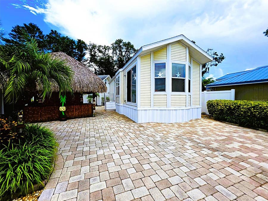 Property photo for 20300 LEONARD - LOT 33, Lutz, FL