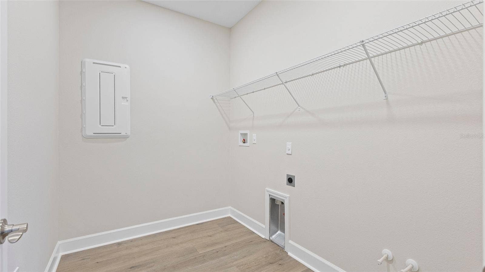 1293 TWIN FARMS COURT, Deland, FL 32724 Laundry