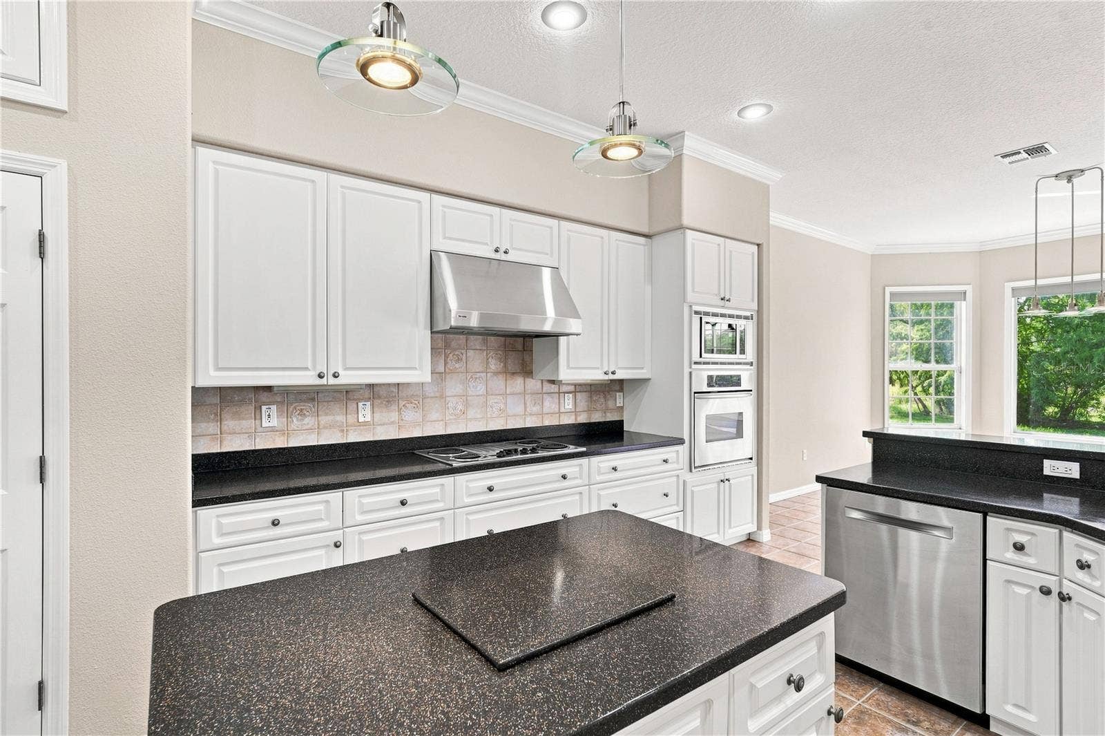 8698 MISSISSIPPI RUN, Weeki Wachee, FL 34613 8698 MISSISSIPPI RUN, Weeki Wachee, FL 34613