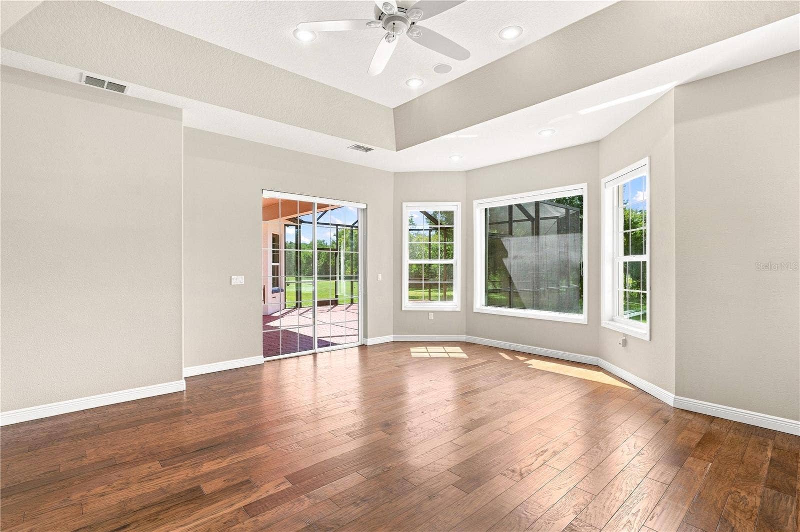 8698 MISSISSIPPI RUN, Weeki Wachee, FL 34613 primary bedroom