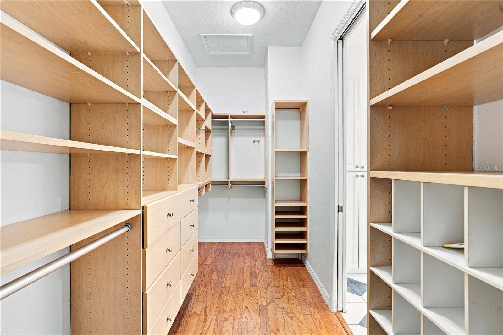 8698 MISSISSIPPI RUN, Weeki Wachee, FL 34613 Primary Bedroom/ /California costume closet walk-in extra extra large