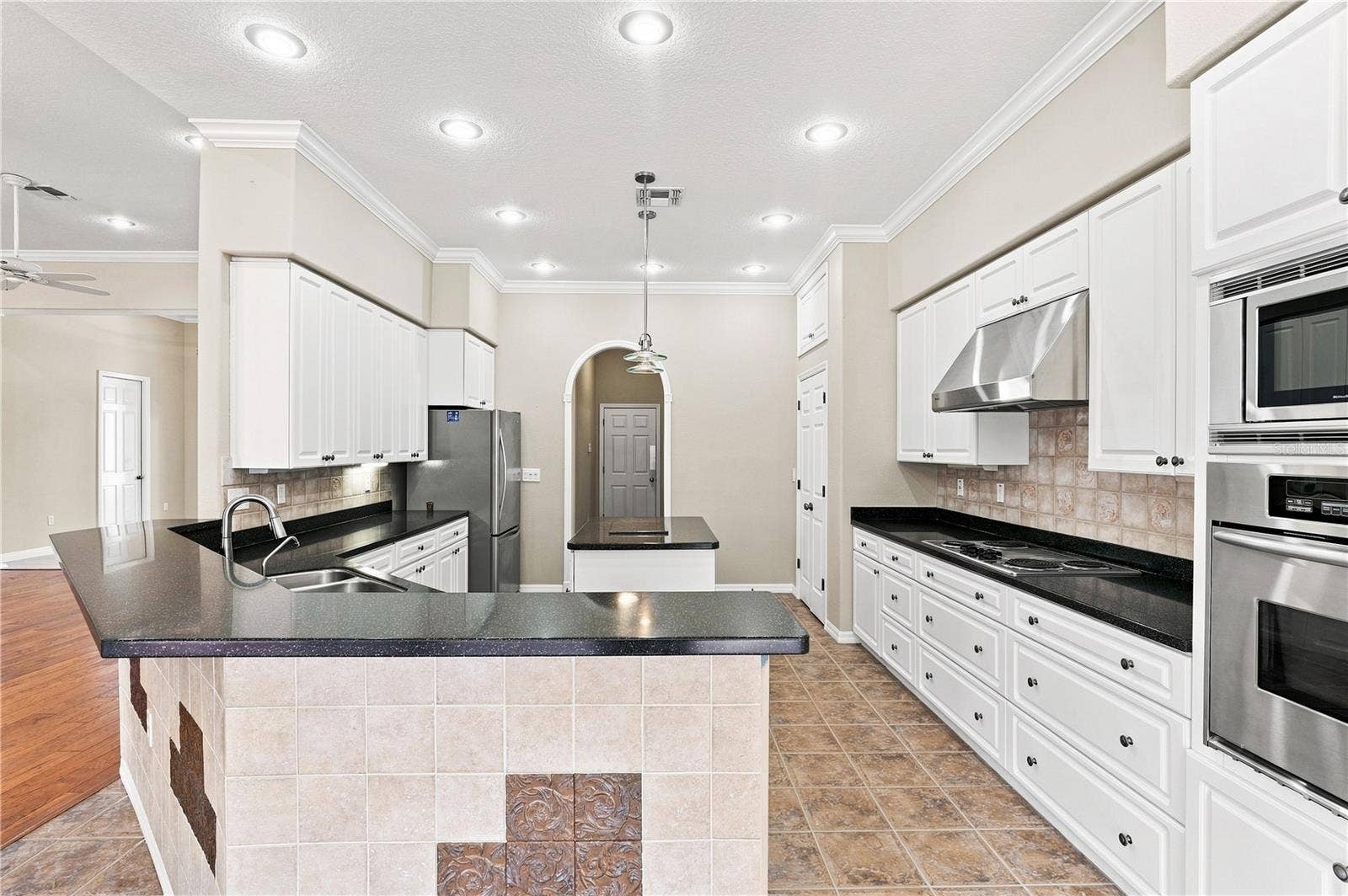 8698 MISSISSIPPI RUN, Weeki Wachee, FL 34613 8698 MISSISSIPPI RUN, Weeki Wachee, FL 34613