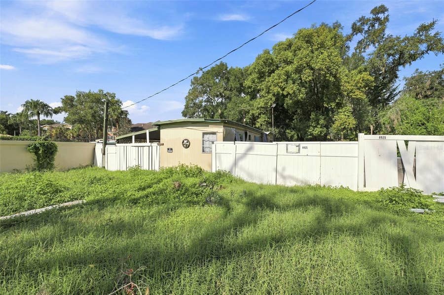 Property photo for Zephyrhills, FL