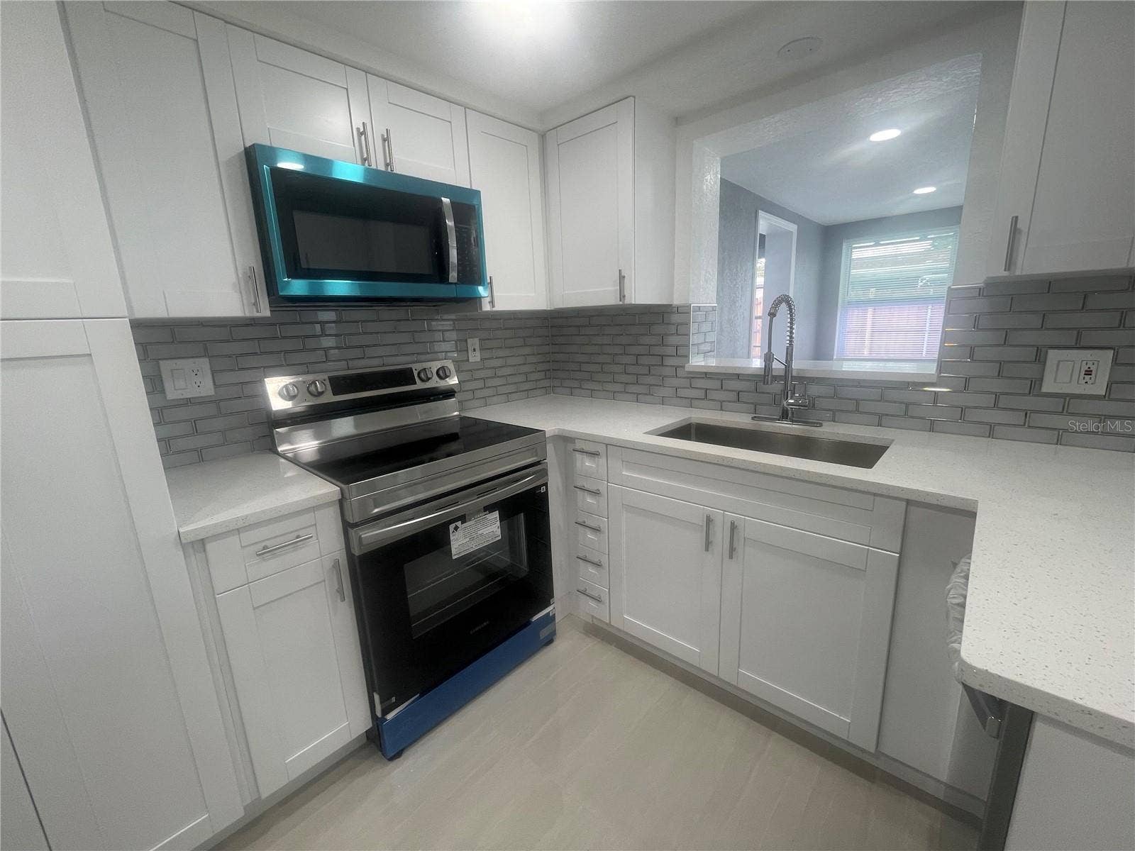 7025 CUTTY SARK DRIVE, Port Richey, FL 34668 KITCHEN