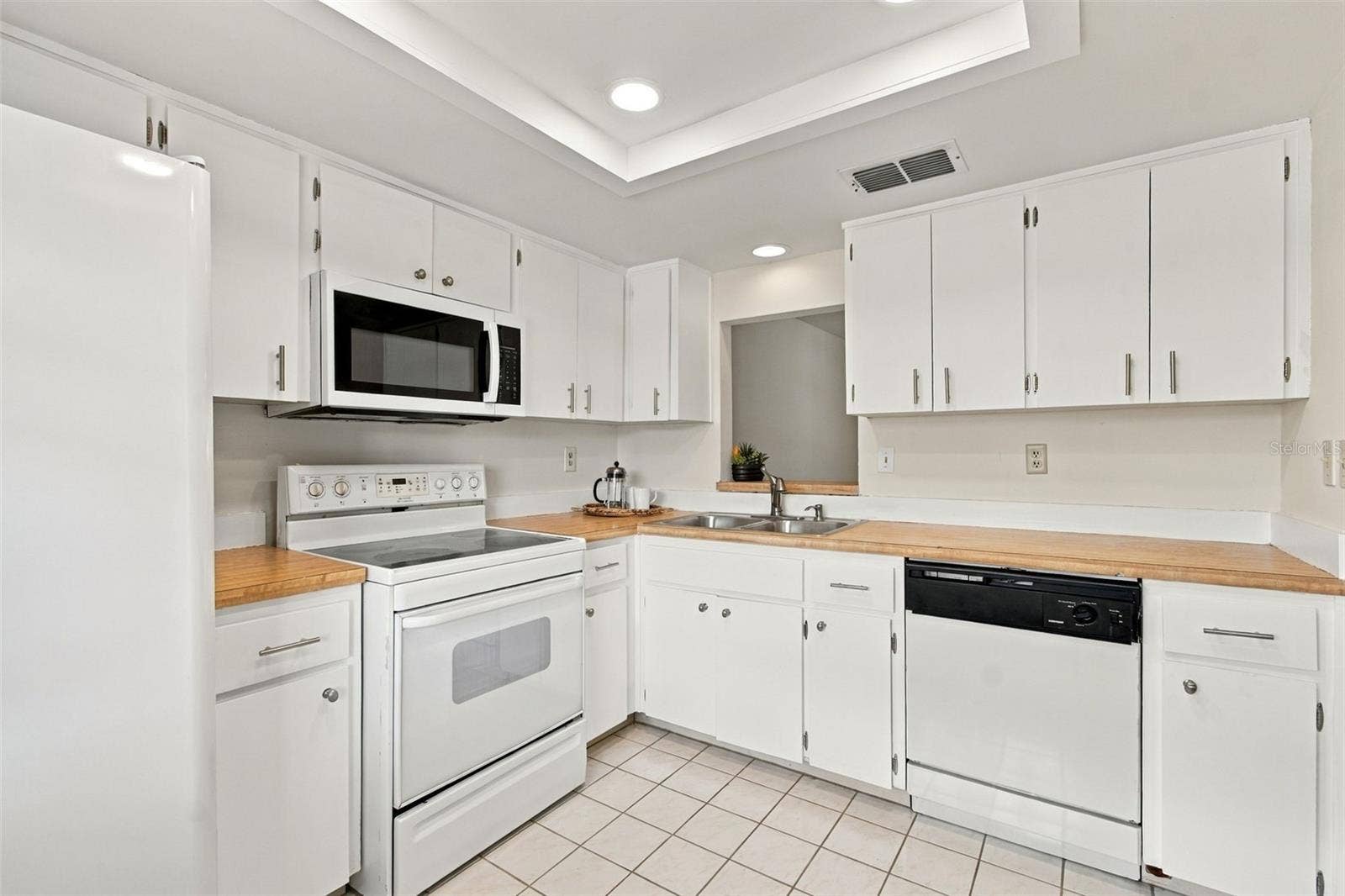 7610 OAKMONT LANE, New Port Richey, FL 34654