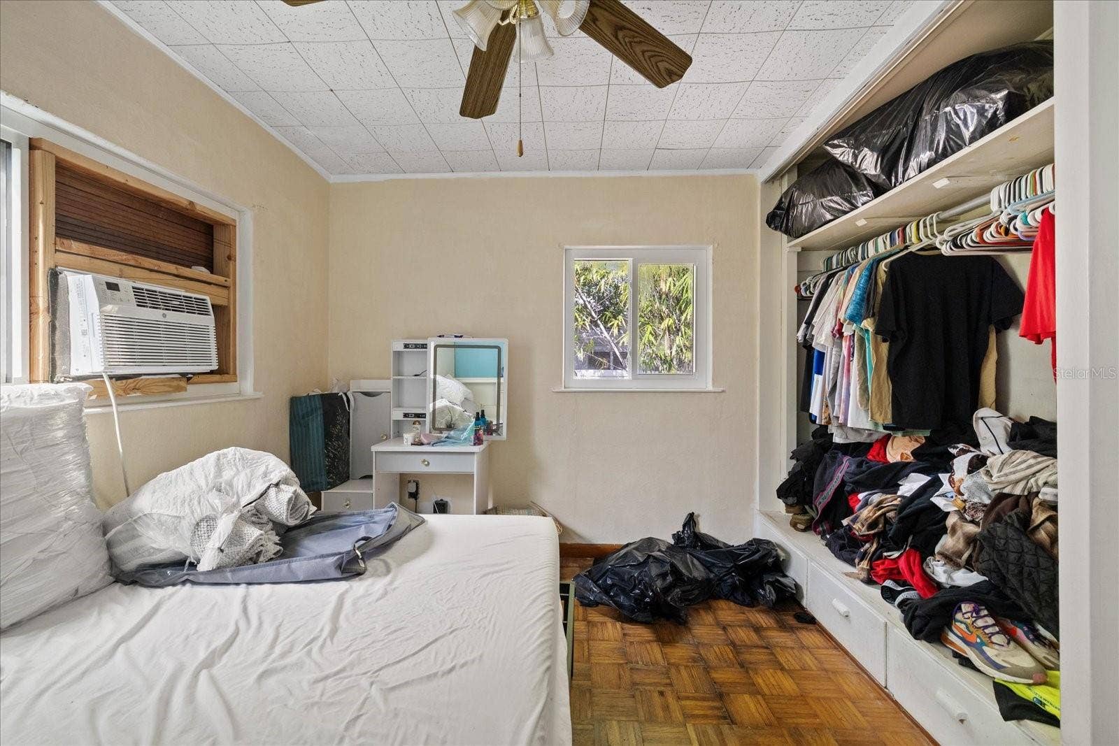 5401 21ST AVENUE S, Gulfport, FL 33707 5401 21ST AVENUE S, Gulfport, FL 33707
