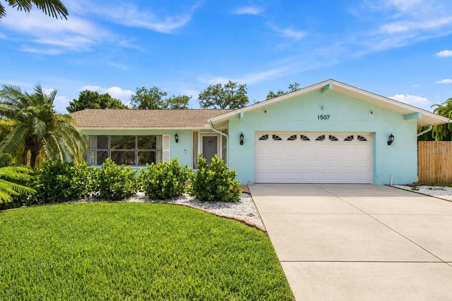 Property photo for 1507 POINSETTIA AVENUE, Tarpon Springs, FL