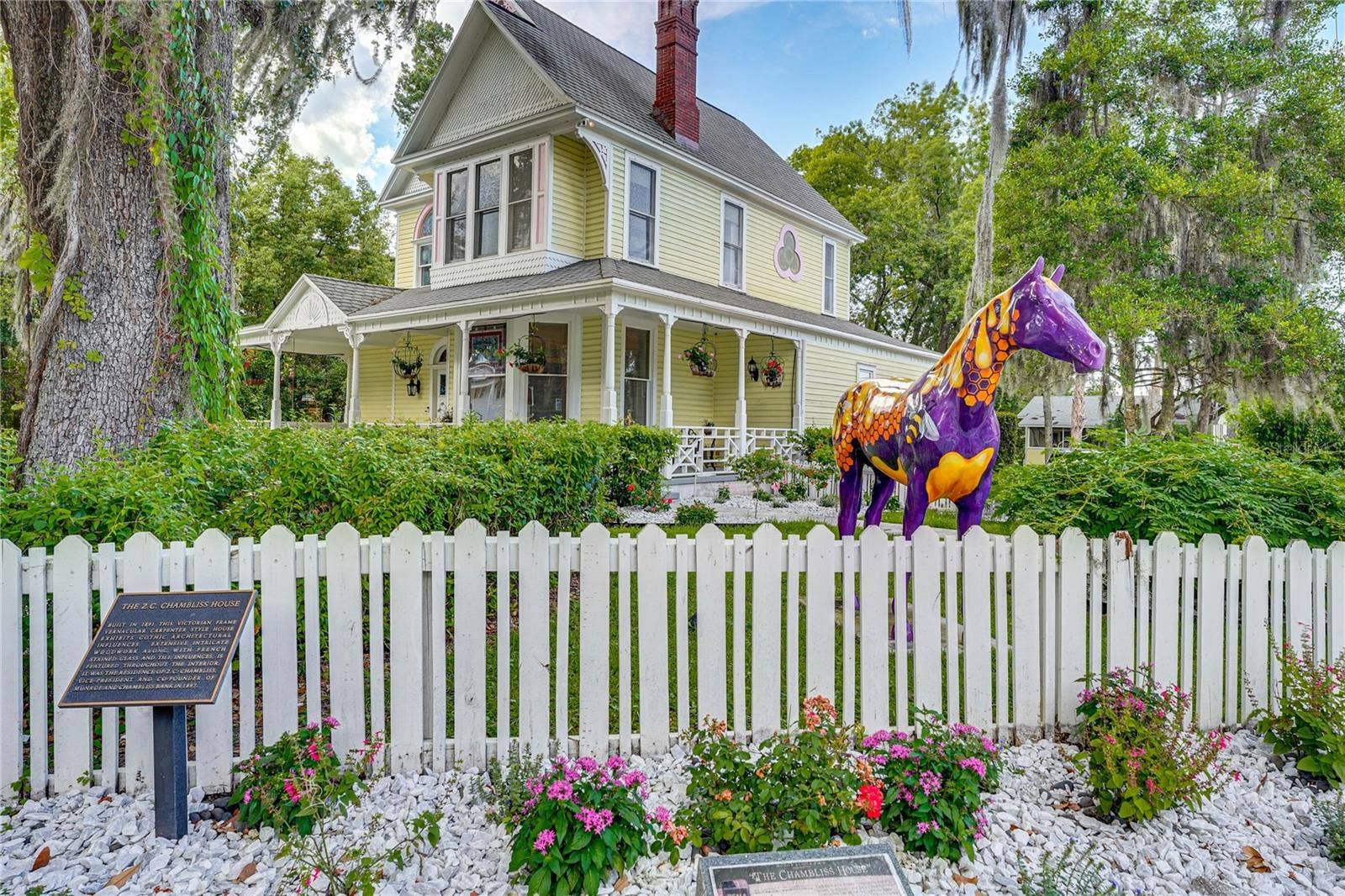 743 E FORT KING STREET, Ocala, FL 34471 Front Yard and Historic Home Exterior