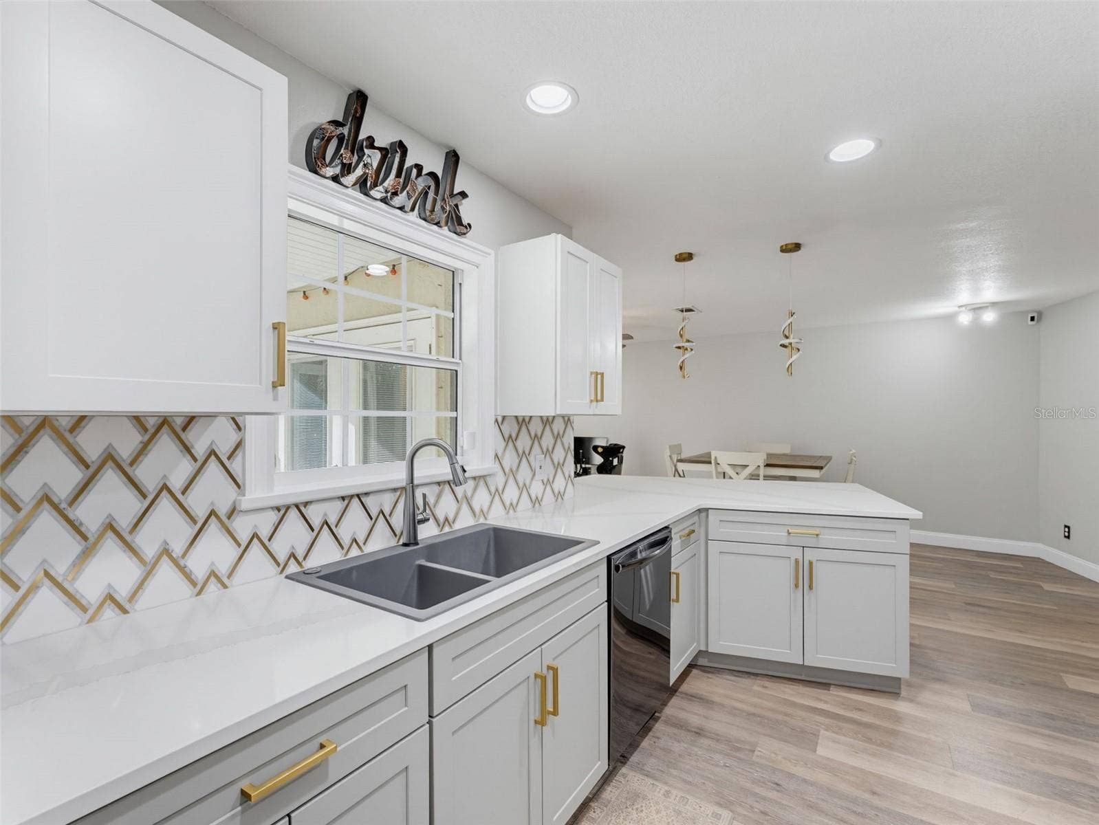 1846 DEL ROBLES DRIVE, Clearwater, FL 33764