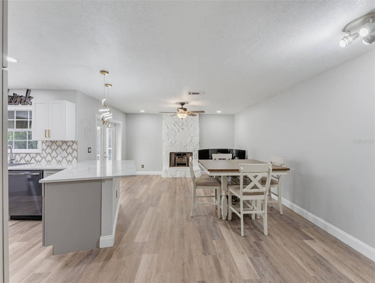 1846 DEL ROBLES DRIVE, Clearwater, FL 33764