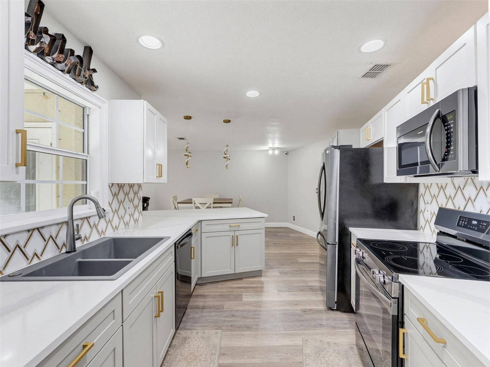 1846 DEL ROBLES DRIVE, Clearwater, FL 33764