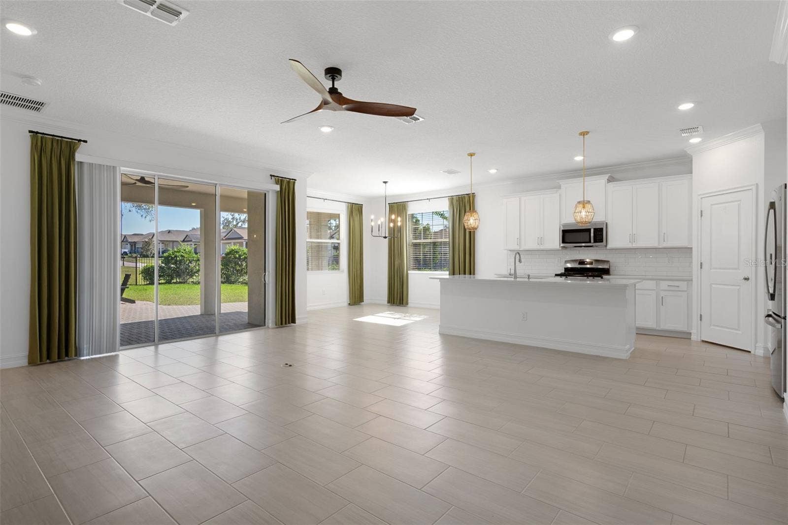 19410 FOREST GARDEN COURT, Brooksville, FL 34601 19410 FOREST GARDEN COURT, Brooksville, FL 34601