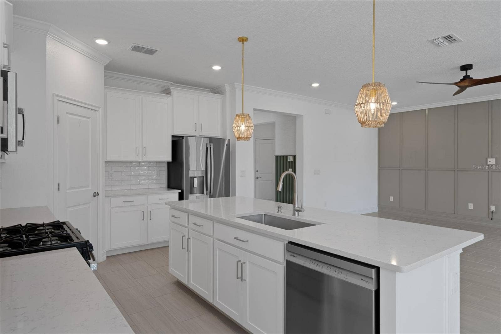 19410 FOREST GARDEN COURT, Brooksville, FL 34601 19410 FOREST GARDEN COURT, Brooksville, FL 34601