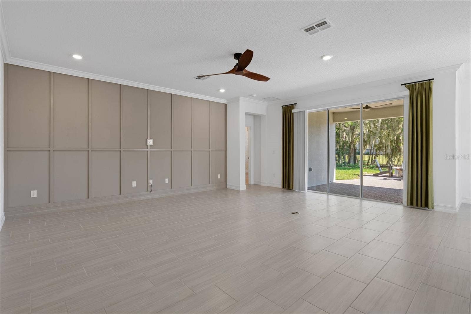 19410 FOREST GARDEN COURT, Brooksville, FL 34601 19410 FOREST GARDEN COURT, Brooksville, FL 34601
