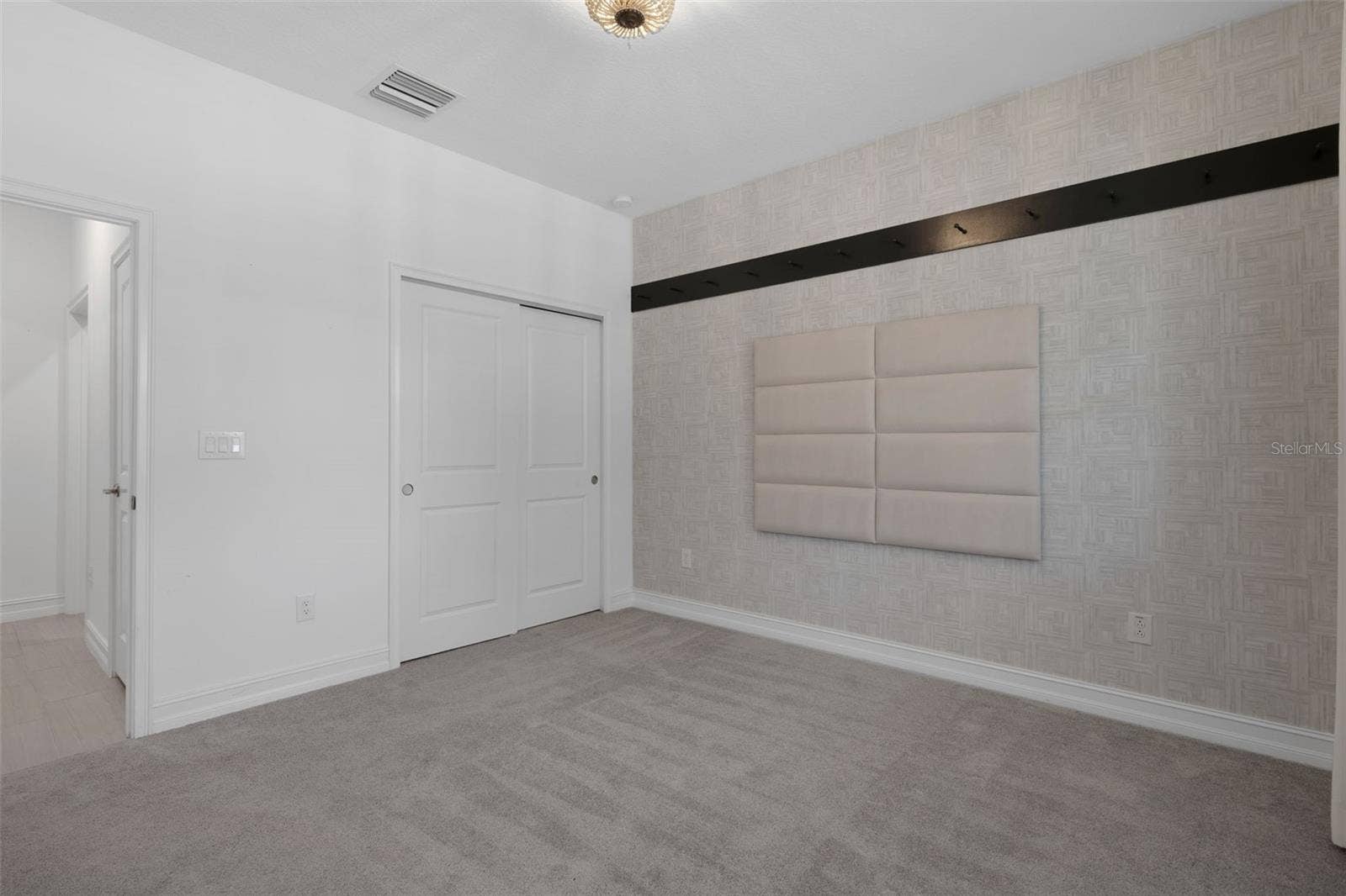 19410 FOREST GARDEN COURT, Brooksville, FL 34601 19410 FOREST GARDEN COURT, Brooksville, FL 34601